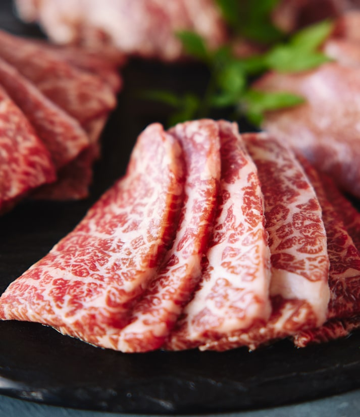 存在感ある肉の味わい 石垣牛 
贅沢4種盛り（焼肉用）サムネイル