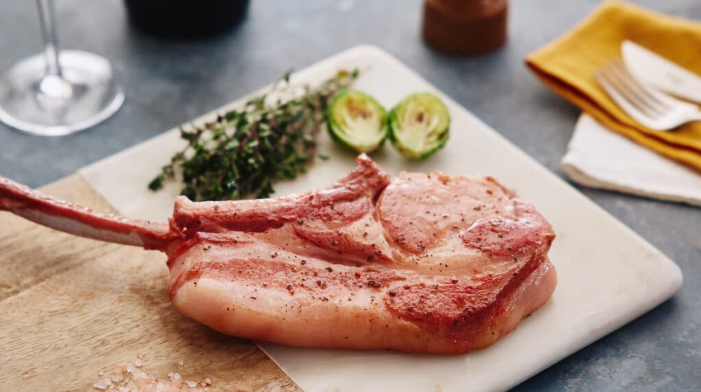 石垣島アグー豚 骨付きロース image 3